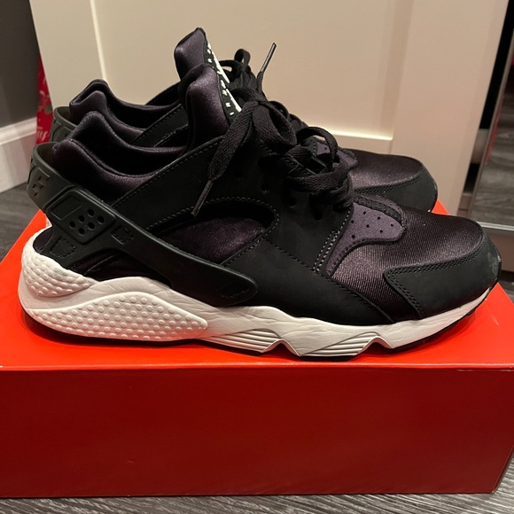 Nike Air Huarache - Picture 3 of 6